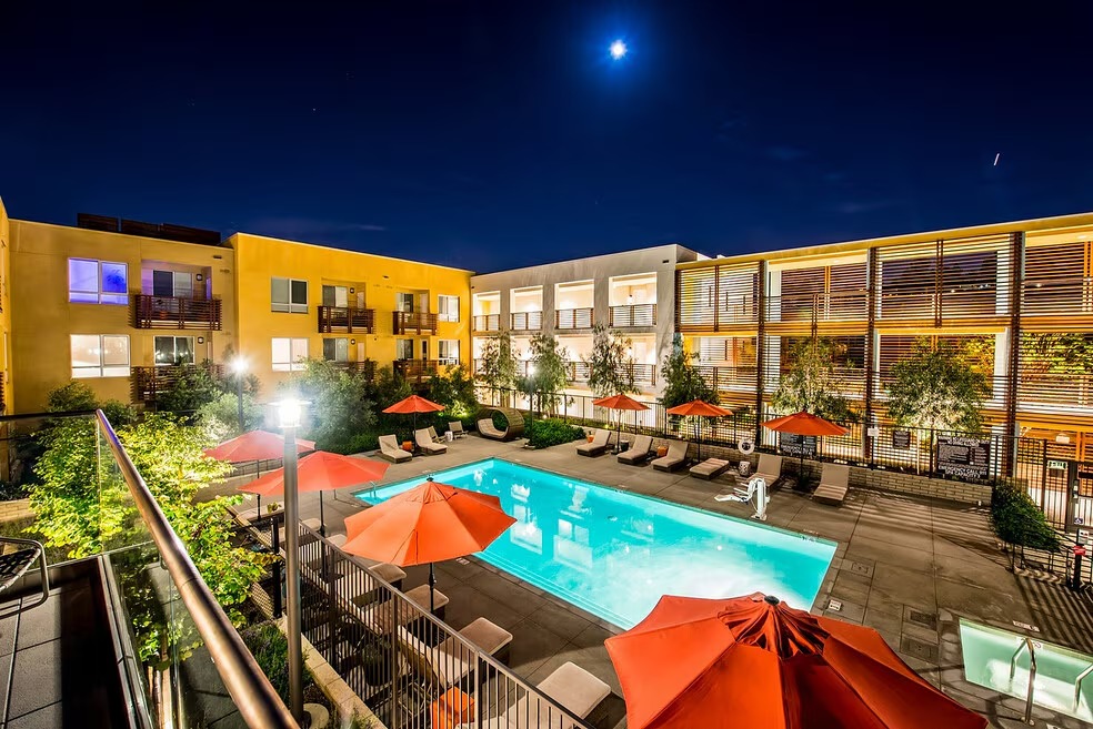 Runway Playa Vista
